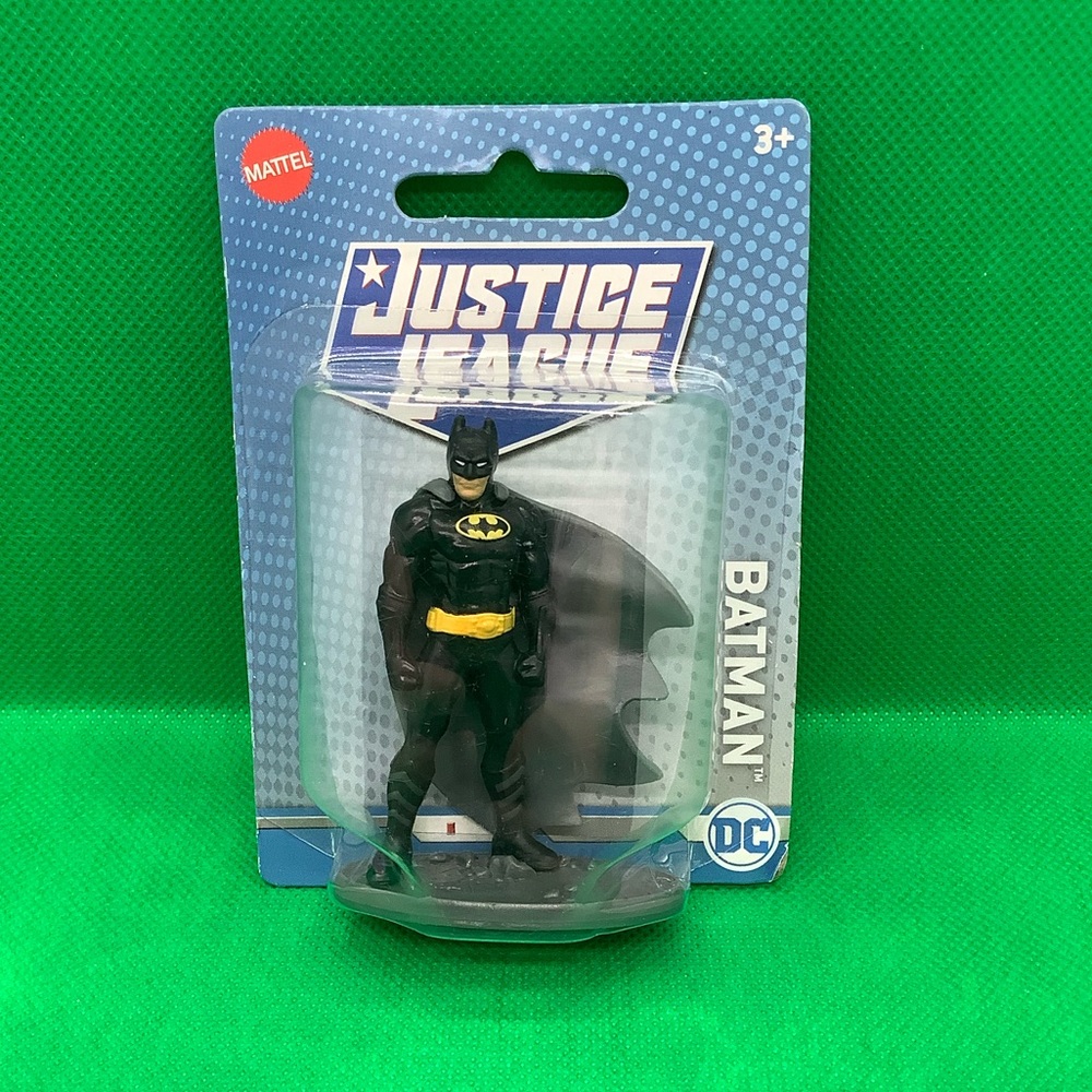 Mattel Justice League Batman Action Figure 3 inch